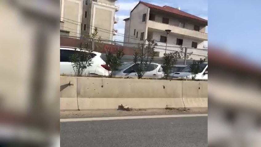 Çfarë po ndodh tani në Unazën e re? Qindra automjete janë bllokuar në rrugë.