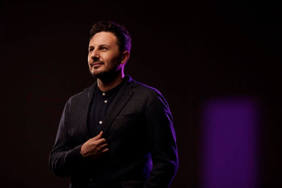 Kompozitori Klodian Qafoku me një krijim për dhimbjen