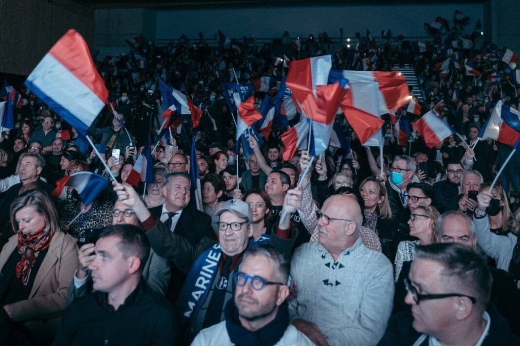 Ende pa numëruar votat, e djathta franceze ka shënuar fitoren