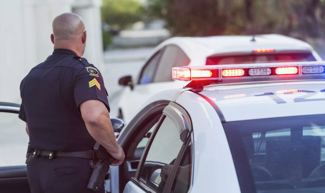 Gruaja shtatzënë konteston gjobën e korsisë së ‘diamantit’ duke thënë se fetusi është pasagjer pas ndalimit të abortit