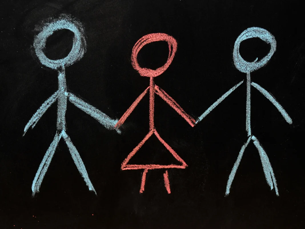 Të menaxhosh shumë shefa nuk është aq ndryshe nga menaxhimi i disa të dashurve