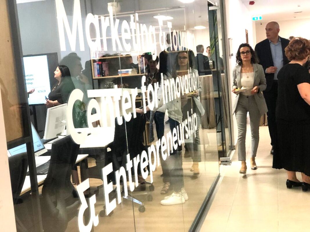 Studime në marketing? Ja një master që ju vlen