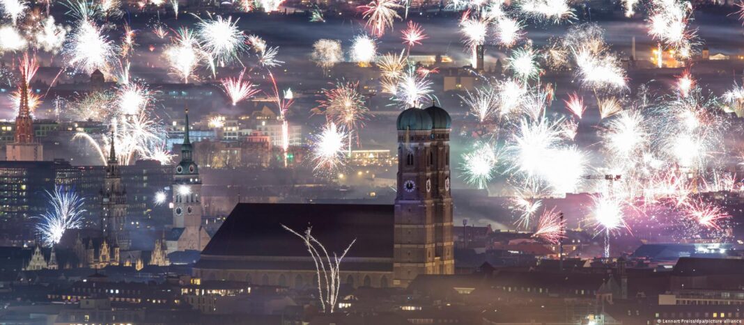 Gjermani: Policia dhe zjarrfikësit bëjnë thirrje për ndalimin e fishekzjarrëve