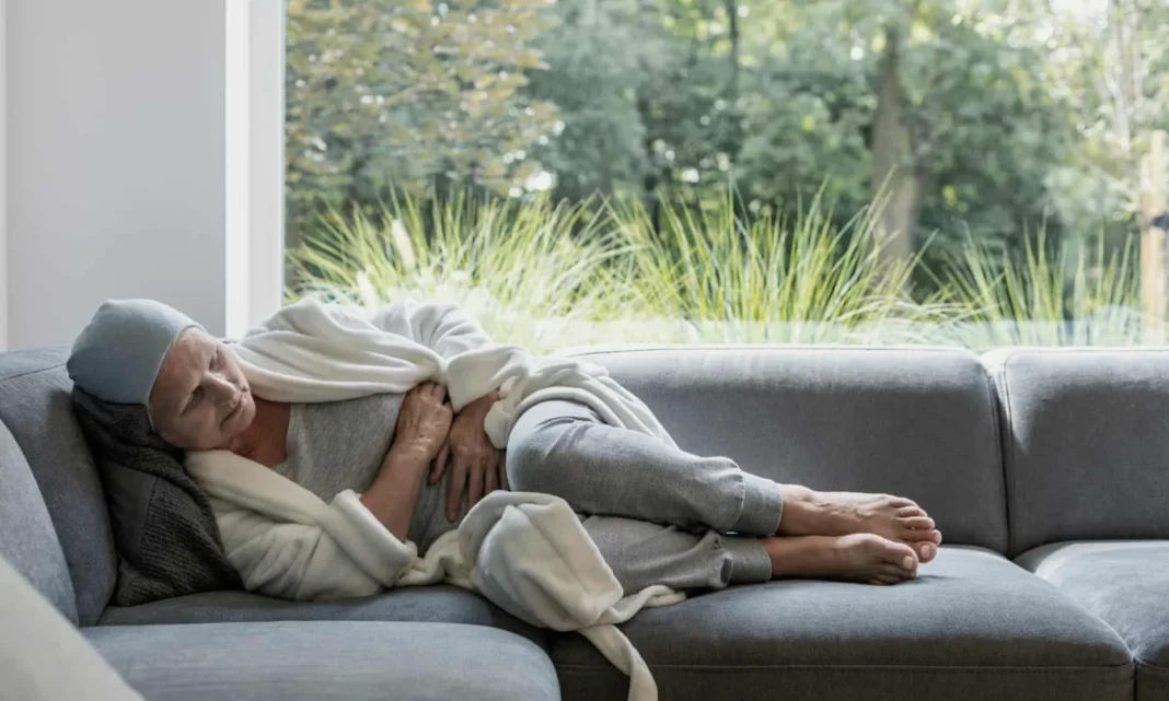 Ekspertët: “Tsunami i argjendtë” global i pacientëve të moshuar me kancer po vjen