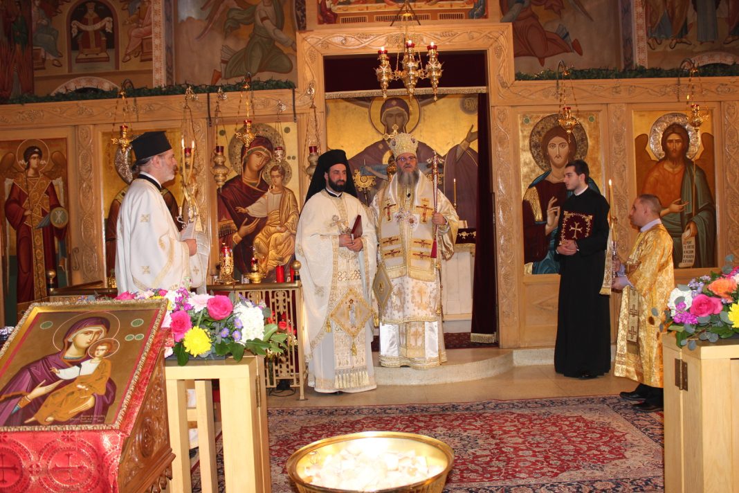 Viktor Kruja, prifti në kishën St. Nicholas në Çikago