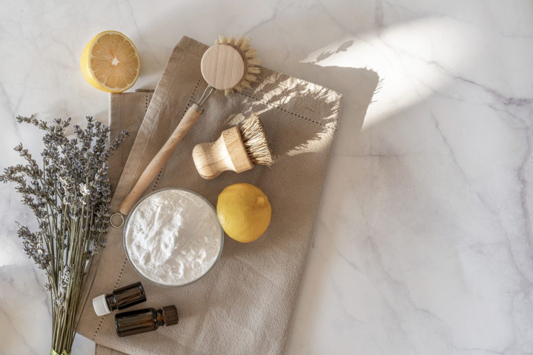 9 mënyra si të përmirësoni rutinën tuaj të bukurisë me sodë buke