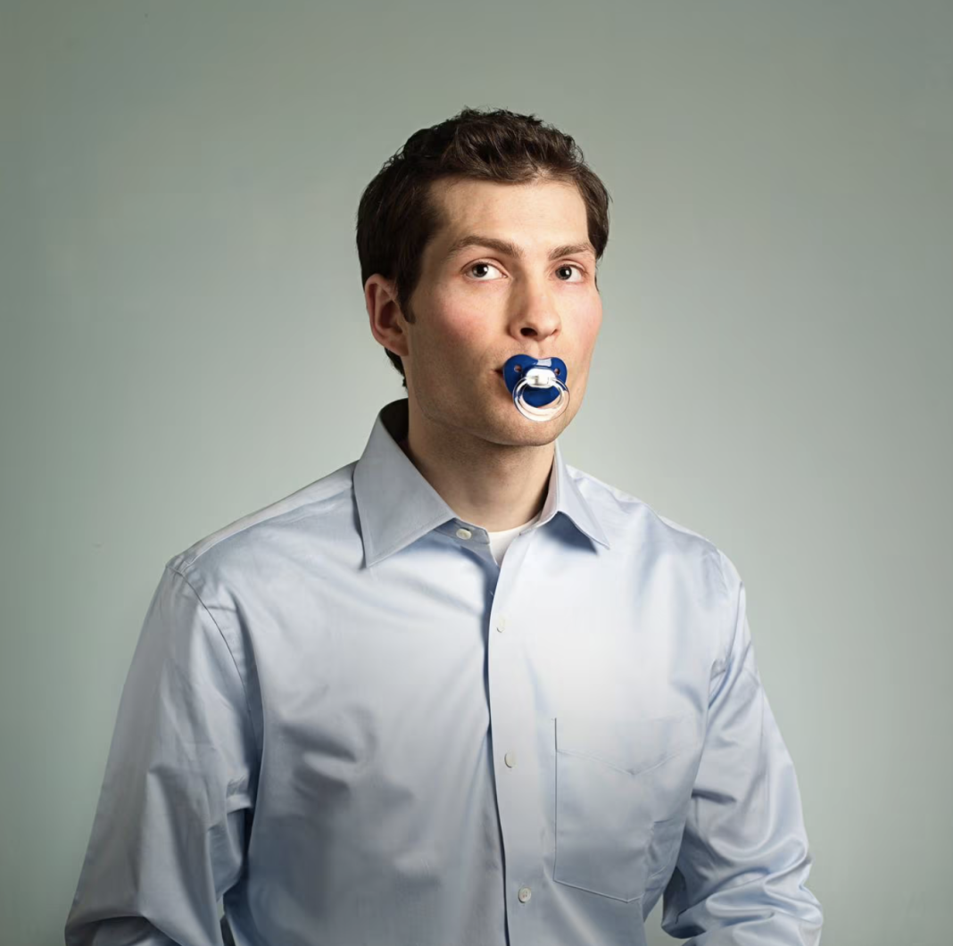 Trend i ri në Kinë: Të rriturit përdorin çuçat antistres