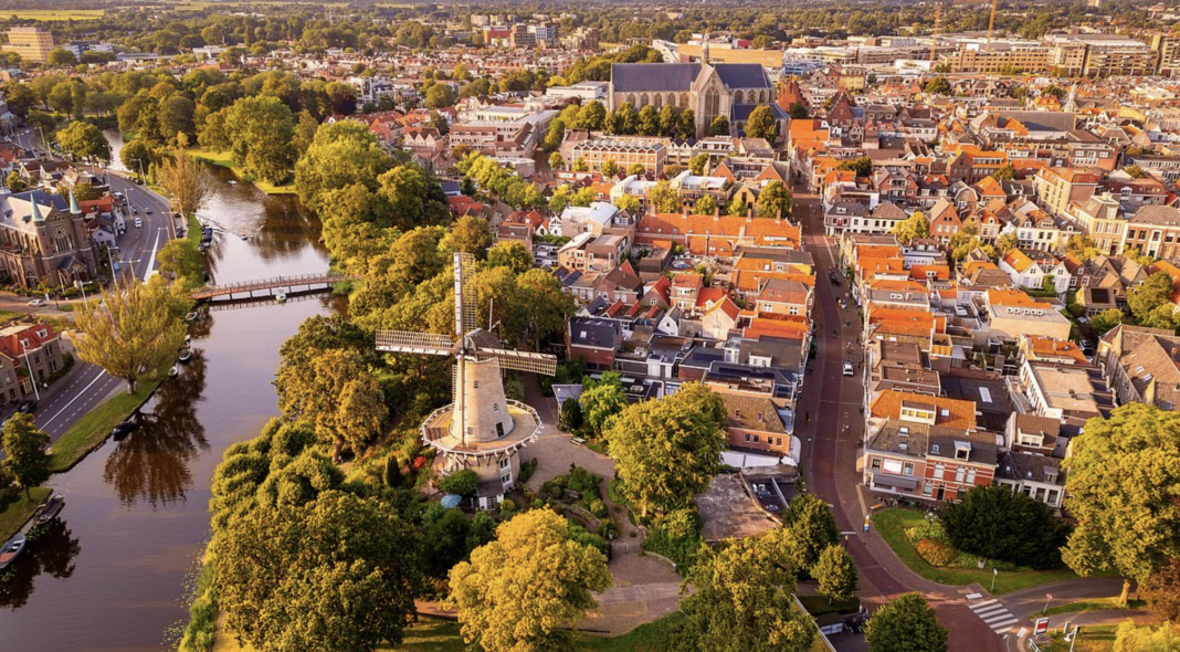 Holanda zyrtarizon javën e punës me katër ditë
